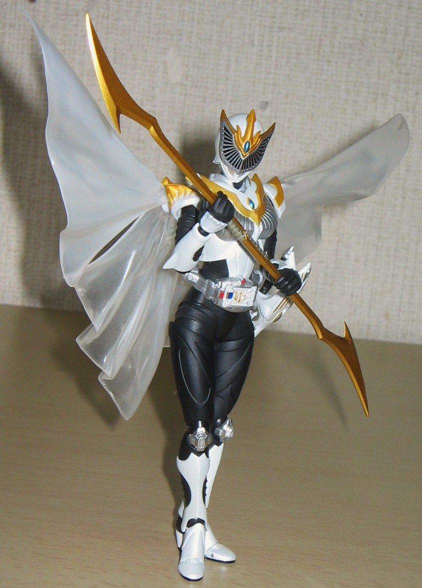 S.H.Figuarts フィギュアーツ 仮面ライダーファム 縮ん