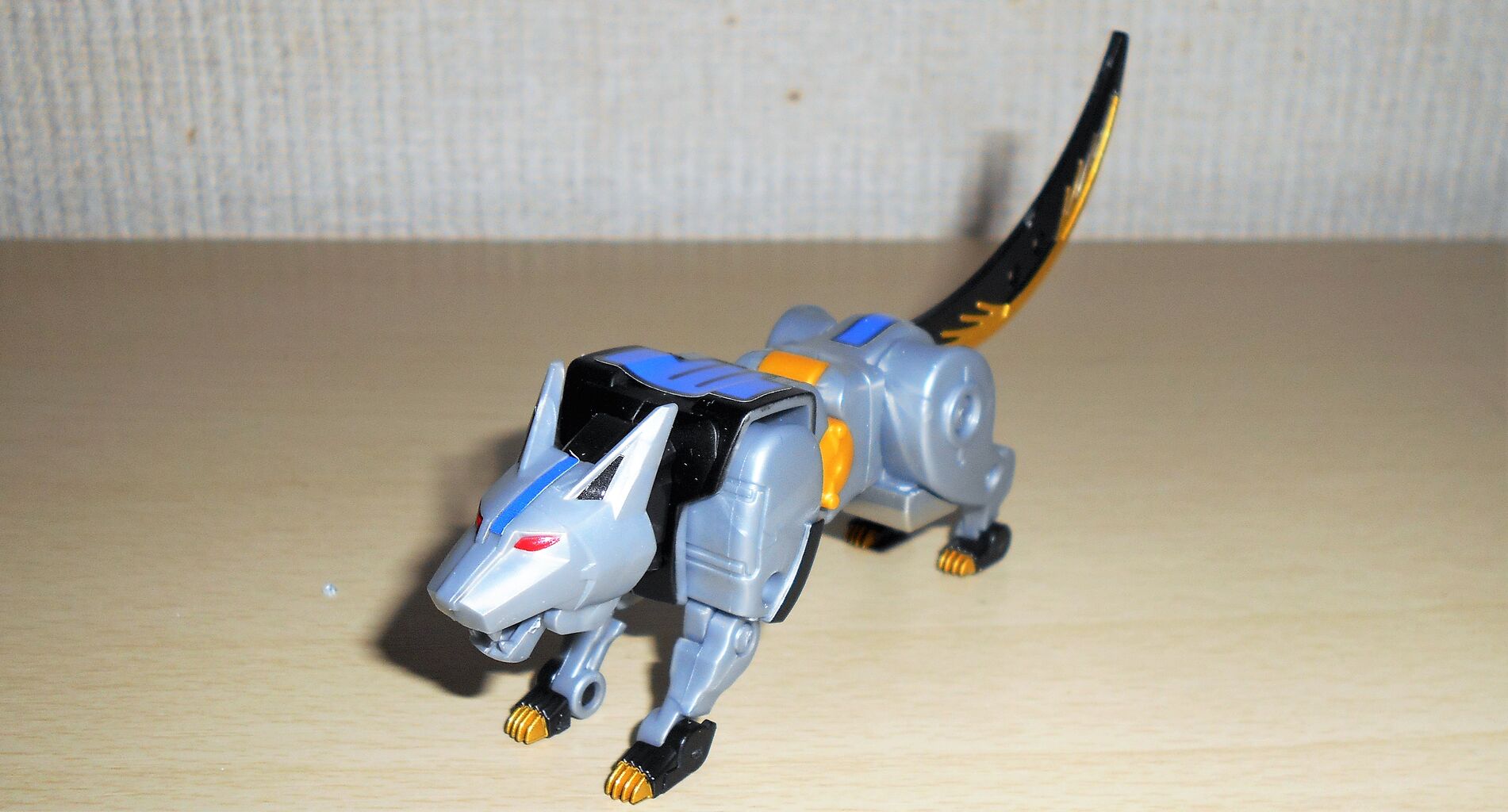 銀狼、閃く!! : ナンバーワンハードボイルドでミッションスタート！