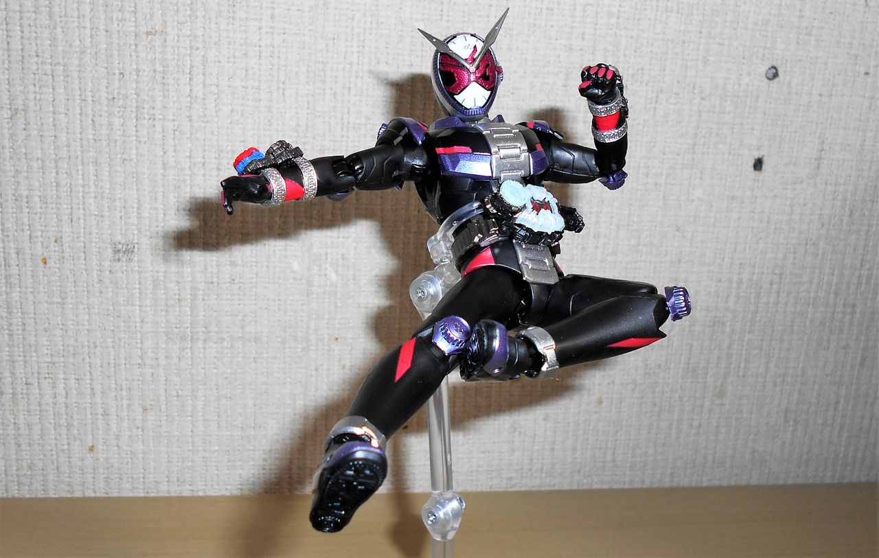 祝え 全ライダーの力を受け継ぎ 時空を超え 過去と未来をしろ示す時の王者 その名も仮面ライダージオウ キラメきハードボイルドの結末は俺が決める 祝え 全ライダーの力を受け継ぎ 時空を超え 過去と未来をしろ示す時の王者 その名も仮面ライダージオウ キラメきハードボイルドの結末は俺が決める