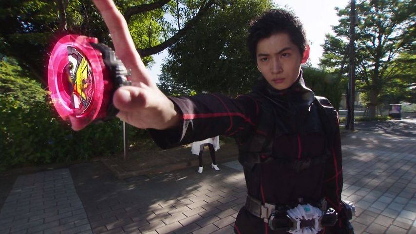 俺は仮面ライダーの王となる 全開ハードボイルドの結末は俺が決める 俺は仮面ライダーの王となる 全開ハードボイルドの結末は俺が決める