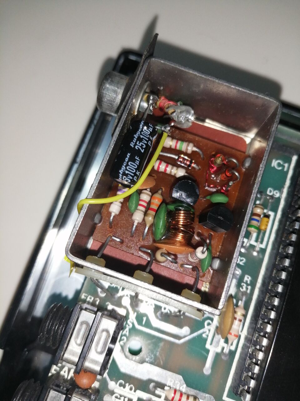 TIMEX Sinclair 1000(ZX81)のコンポジットビデオ出力改造 TIMEX Sinclair 1000(ZX81)のコンポジットビデオ出力改造