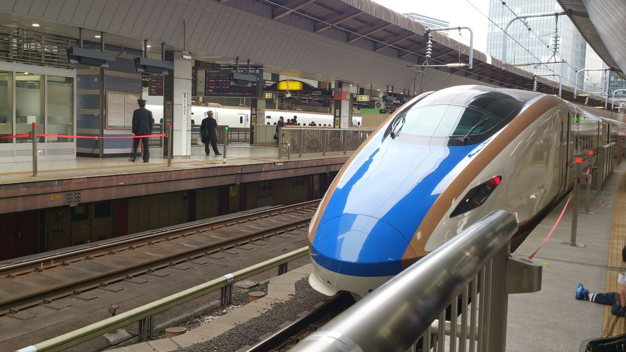 子連れ東京都内 日帰り 東京駅のホームで間近に新幹線を見よう 子どもと行く飛行機 電車の旅行準備ガイド ハワイ好きママが書く国内 海外旅行ブログ 子連れ東京都内 日帰り 東京駅のホームで間近に新幹線を見よう 子どもと行く飛行機 電車の旅行準備ガイド ハワイ好きママが書く国内 海外旅行ブログ