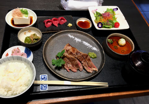 近江牛夫の