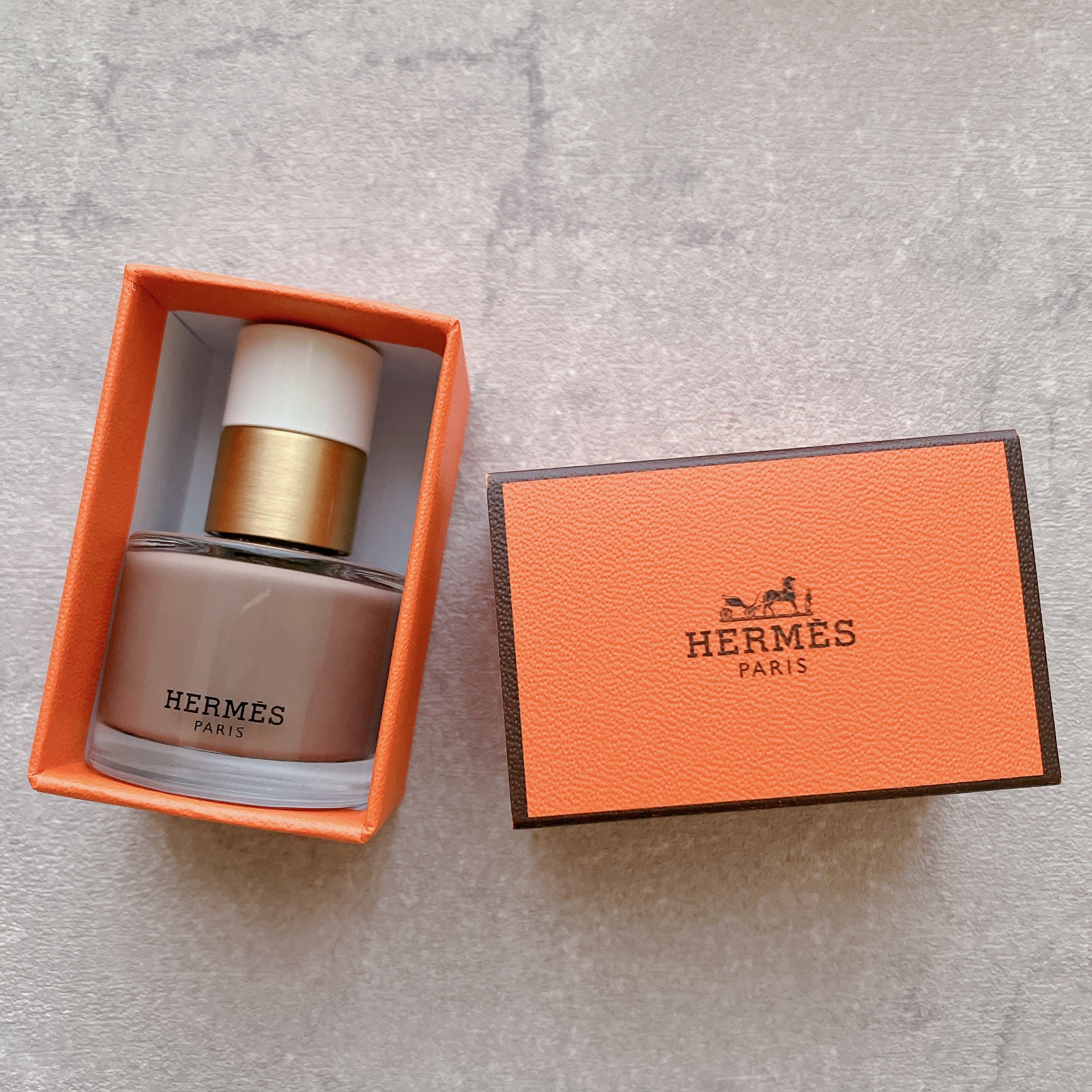 エルメス❤️ネイルセット Hermes】最新ネイルレビュー☆限定Boxの中身と使用感〜Nail