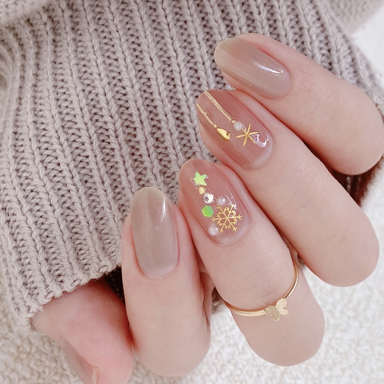 How To 雪の結晶で作るクリスマスネイル Akiのセルフネイルblog Powered By ライブドアブログ