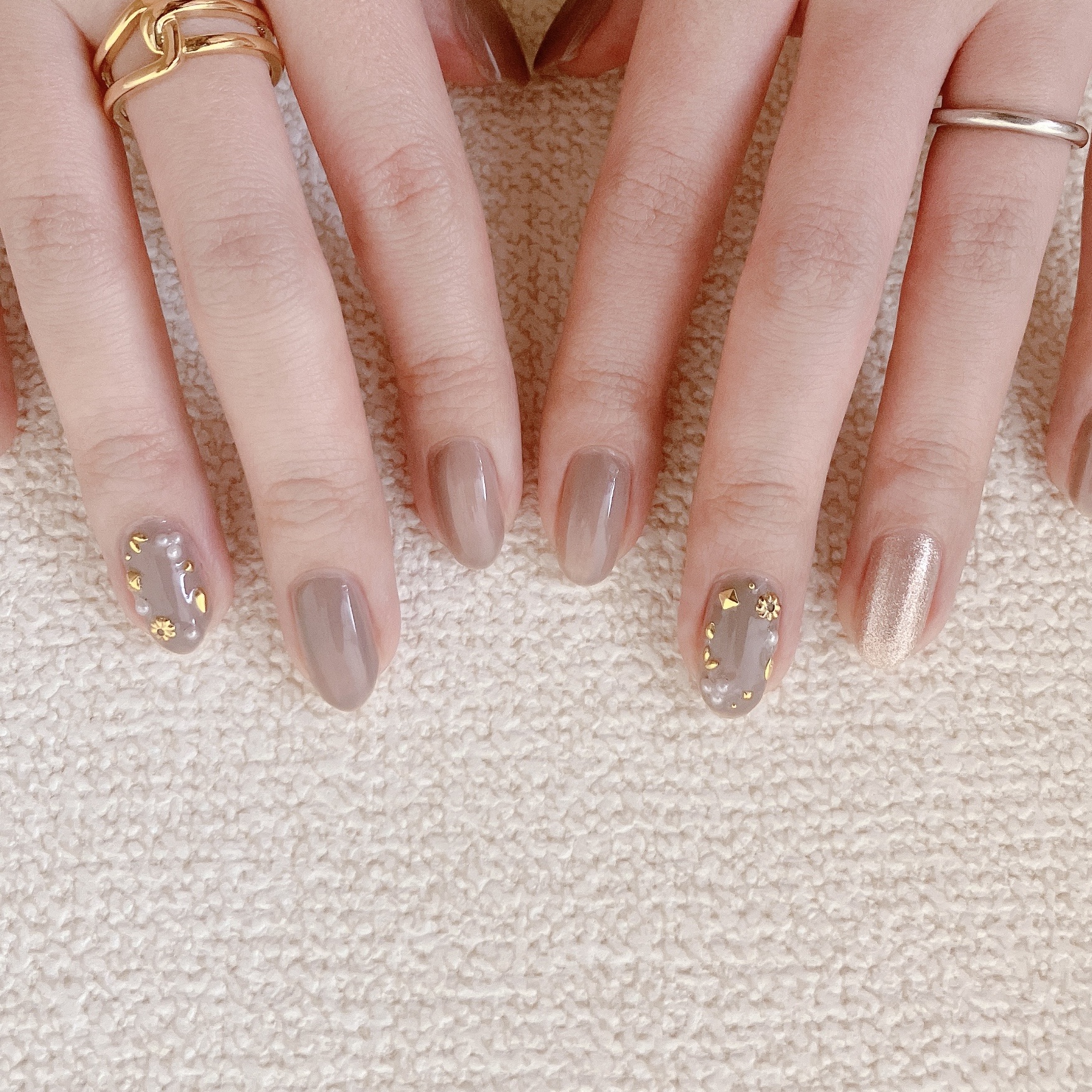 how to】クールな囲みパーツネイル : akiのセルフネイルblog