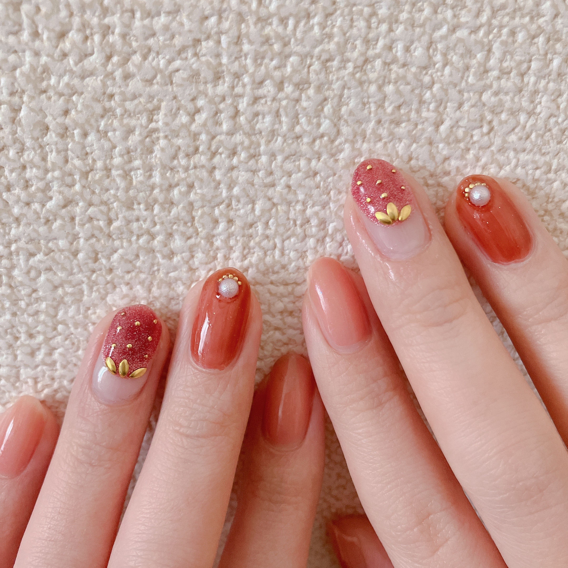 how to】いちご宝石マグネットネイル : akiのセルフネイルblog