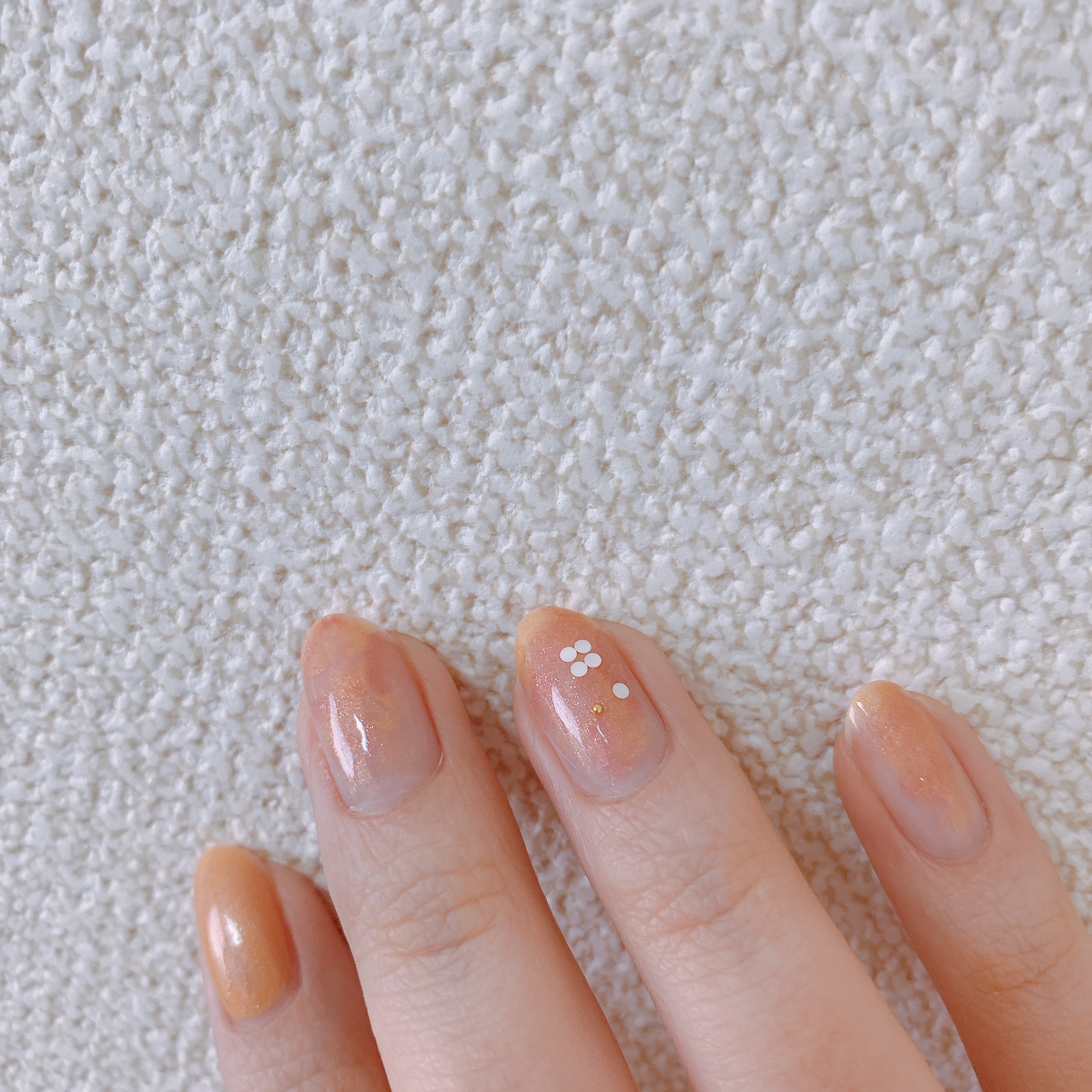 大特価放出 ジェルネイルの埋め込みに 極薄でも透けない 丸いホログラム11色から選べます 1mmor2mm