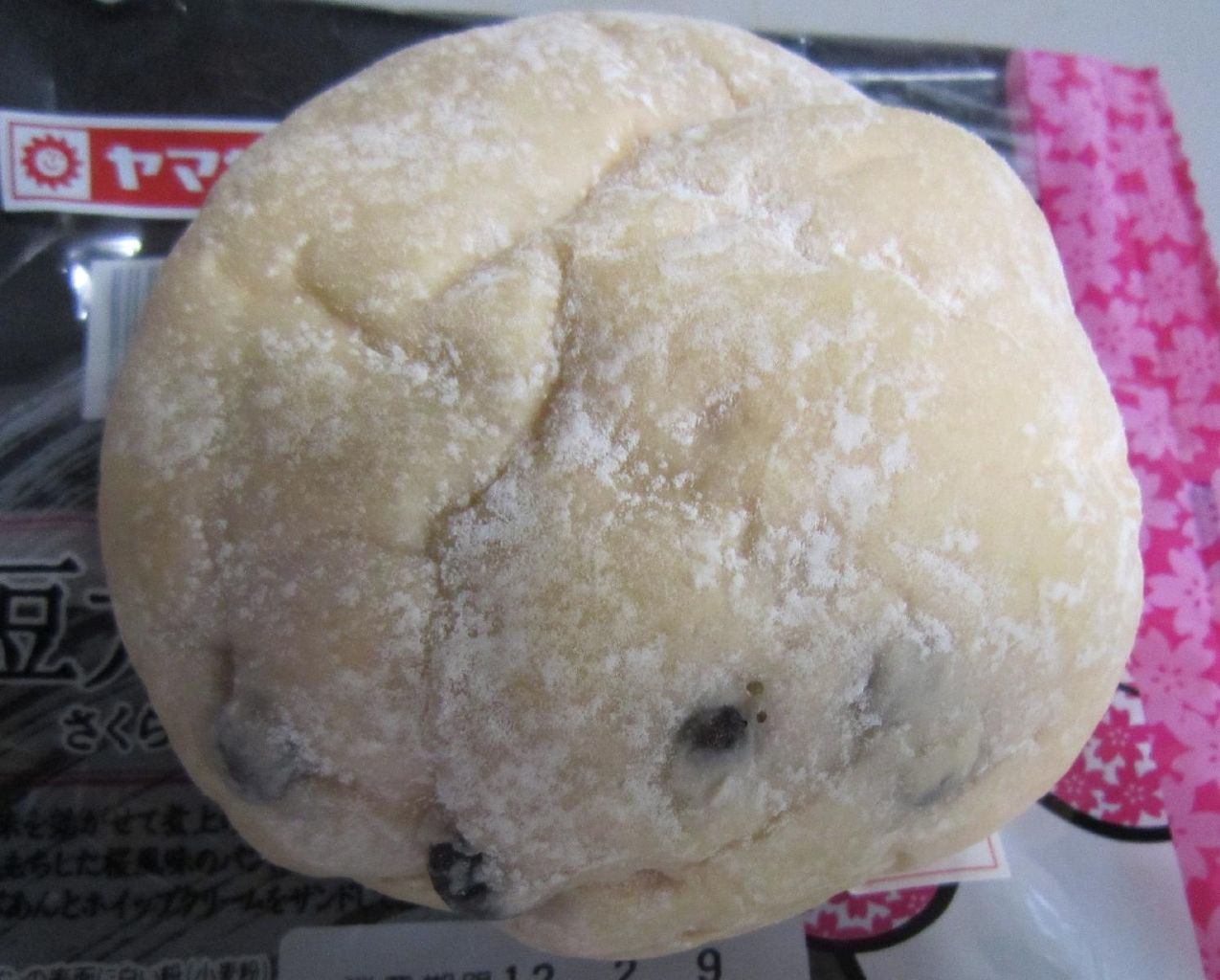 チョコメロンクロワッサン もち食感デニッシュ 豆大福風パン 塵壺日誌 チョコメロンクロワッサン もち食感デニッシュ 豆大福風パン 塵壺日誌