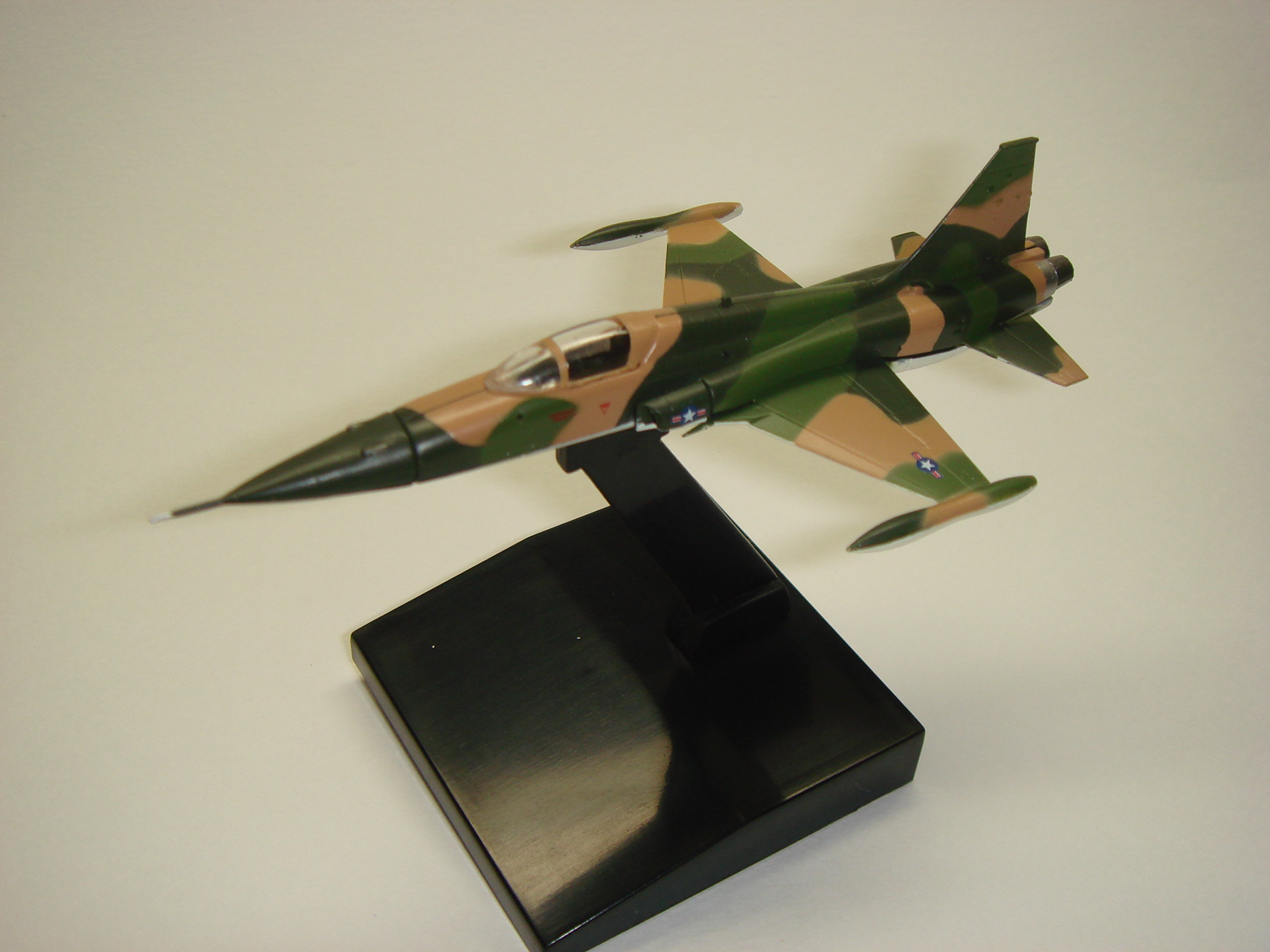 Jウィングvol 3 その４ 自由戦闘機と雷主任 ｈａｒｐｏｏｎの食玩日記
