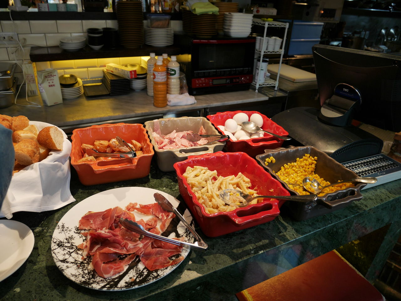 バル マルシェ コダマ 生ハム食べ放題 モーニングビュッフェ エキュート品川店 さくら咲くさくグルメ日和