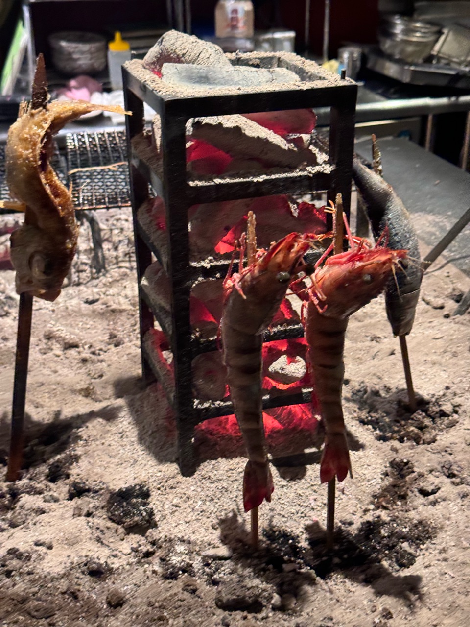 囲炉裏のおっきゃがり 活魚煙舎（大阪 天王寺）〜炉端焼きと銀シャリが