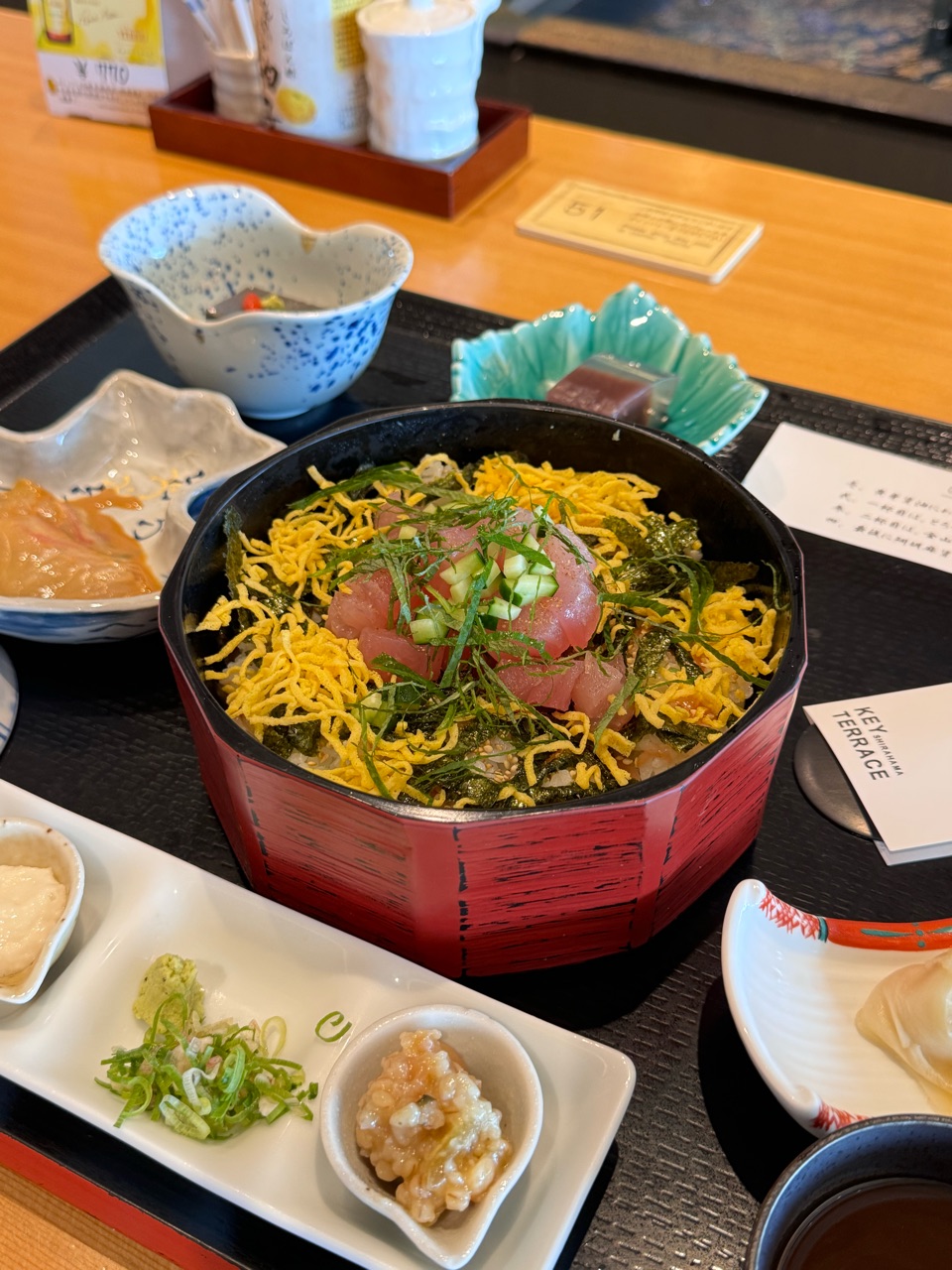 いけす円座（和歌山 白浜）〜観光地ど真ん中・ホテルのレストランで高コスパまぐろランチ〜 : らんらんらんちと甘いもん Powered by  ライブドアブログ