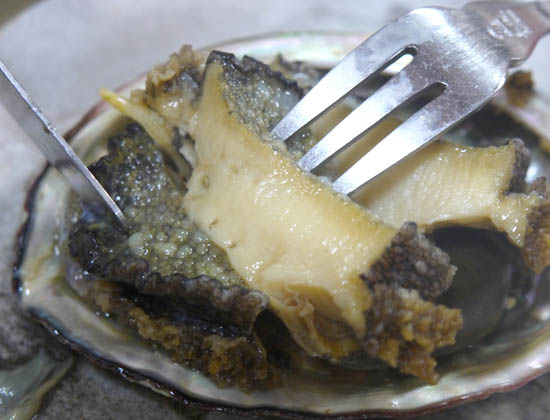 活アワビ 踊り焼きが食べられるお店は新潟に 価格は2 000円 うまい Good Life 活アワビ 踊り焼きが食べられるお店は新潟に 価格は2 000円 うまい Good Life