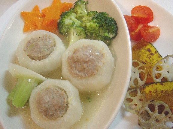 肉詰めかぶのコンソメ煮 幼児食 はるくんの手づかみもぐもぐごはん