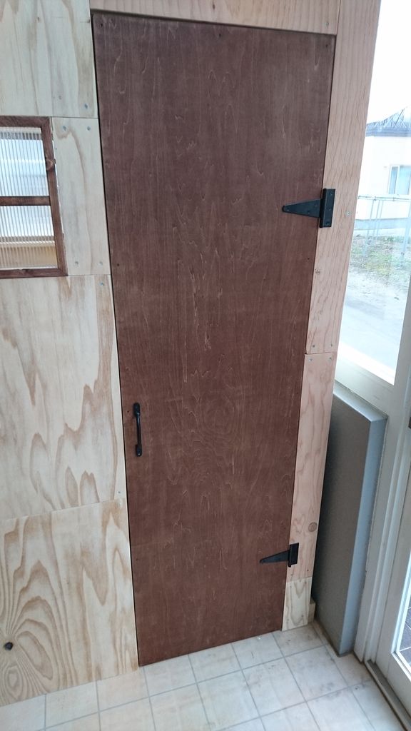 玄関フードに物置小屋 4 釣れたらいいね 玄関フードに物置小屋 4 釣れたらいいね