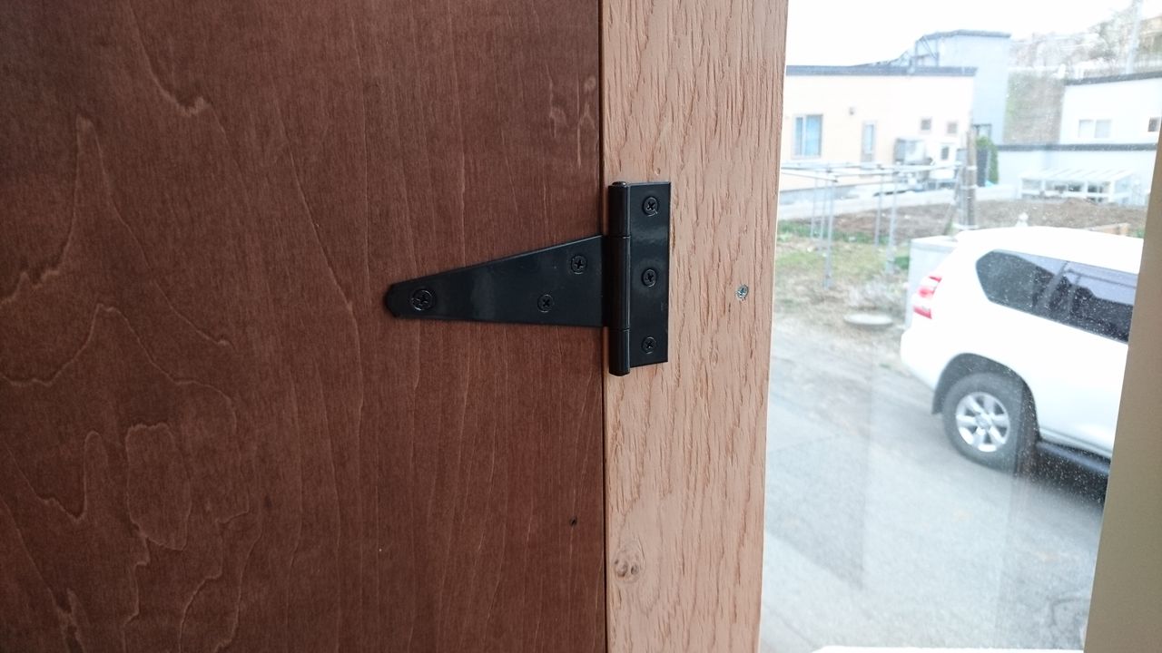 玄関フードに物置小屋 4 釣れたらいいね 玄関フードに物置小屋 4 釣れたらいいね