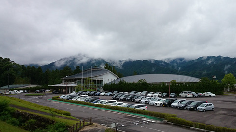 双鈴ゴルフクラブ関コースクラブハウス