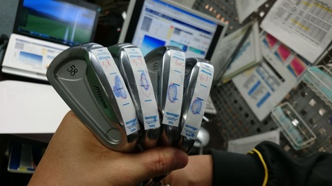 ライ角診断用のシール痕