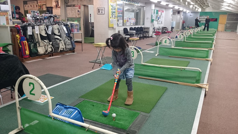 子供に学ぶゴルフスイング習得方法 (1)