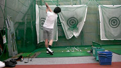 室内レンジでドライバー練習(2)