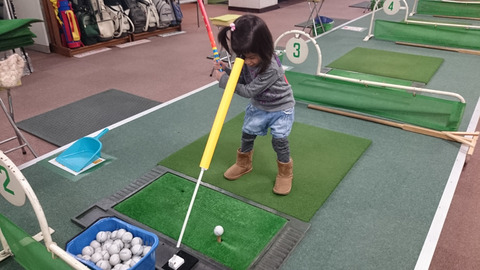子供に学ぶゴルフスイング習得方法 (7)