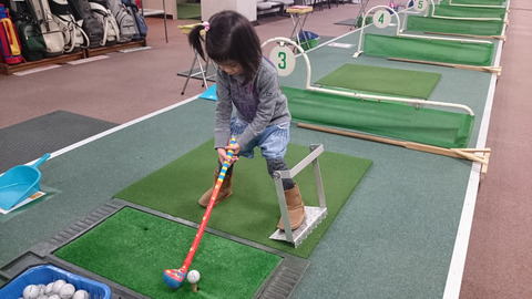 子供に学ぶゴルフスイング習得方法 (5)