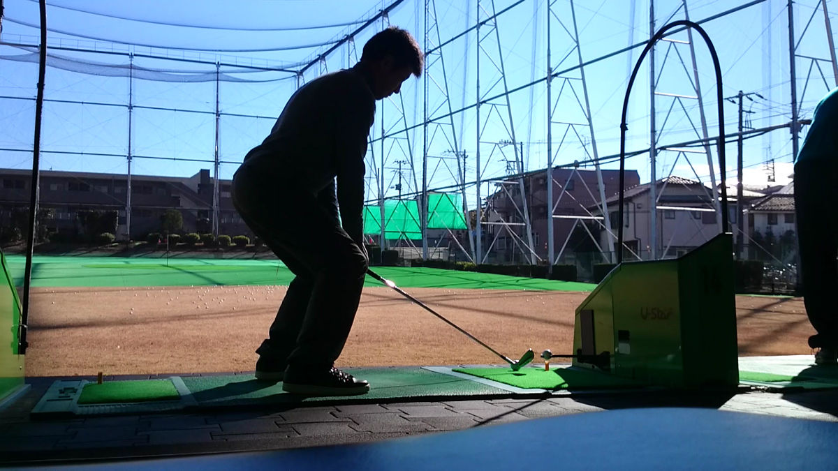 下半身を安定させる土台作りのための構え方 ゴルフマニア手帳