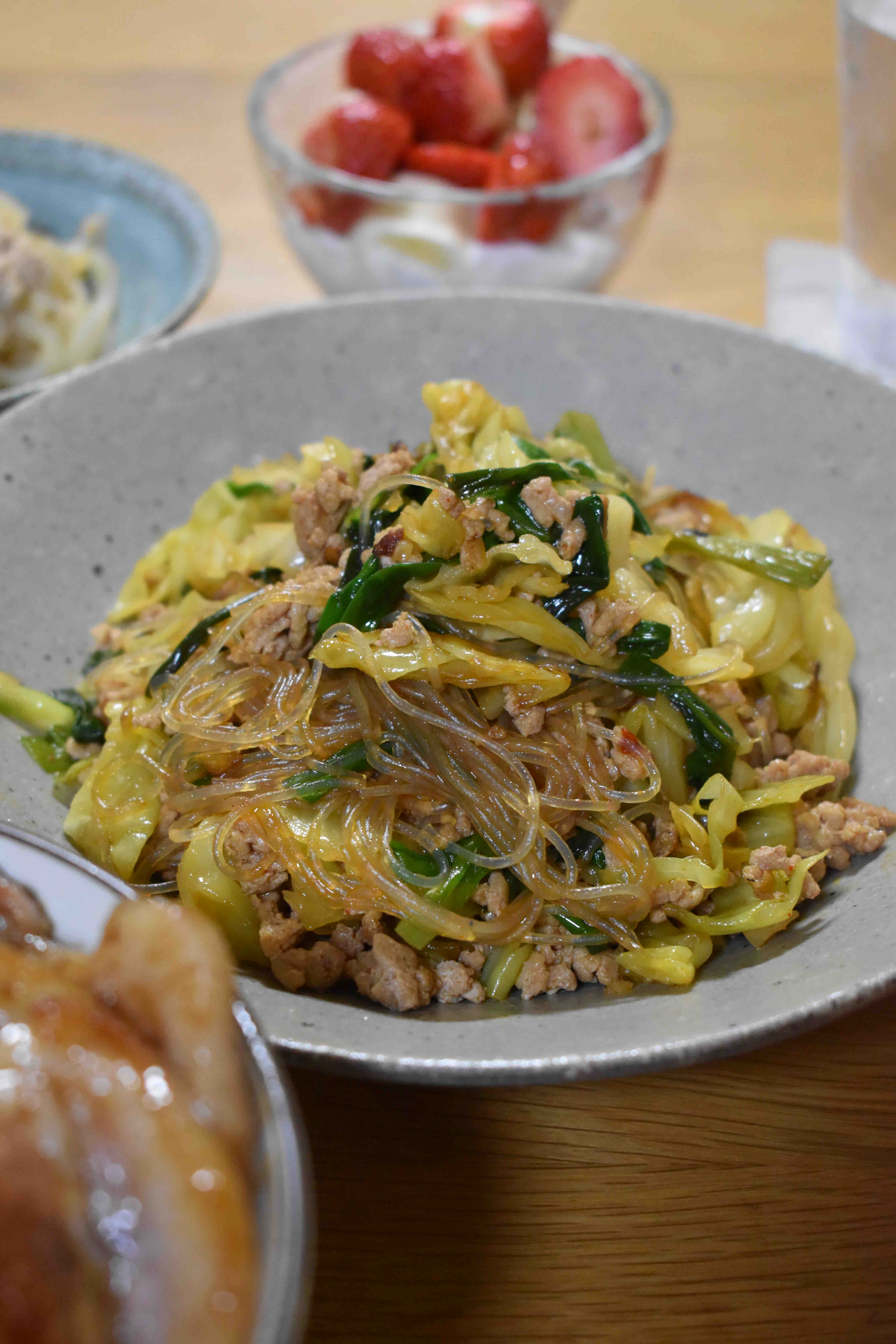 キャベツとニラのチャプチェ風 簡単 時短 スピードおかず ボリュームおかず 練習試合前の晩ごはん はるはるの子供アスリート栄養満点ごはん Powered By ライブドアブログ キャベツとニラのチャプチェ風 簡単 時短 スピードおかず ボリュームおかず 練習試合前の晩ごはん はるはるの子供アスリート栄養満点ごはん Powered By ライブドアブログ