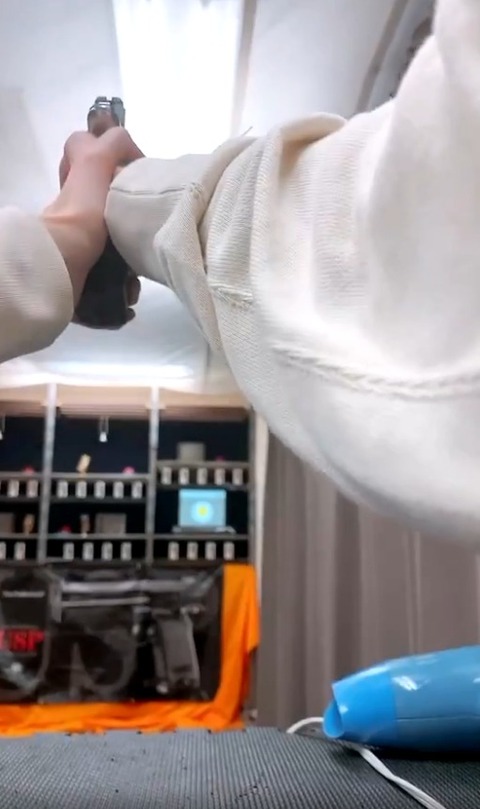 b2e307e1-7b31-41ef-9c4c-cfa0af376dcf