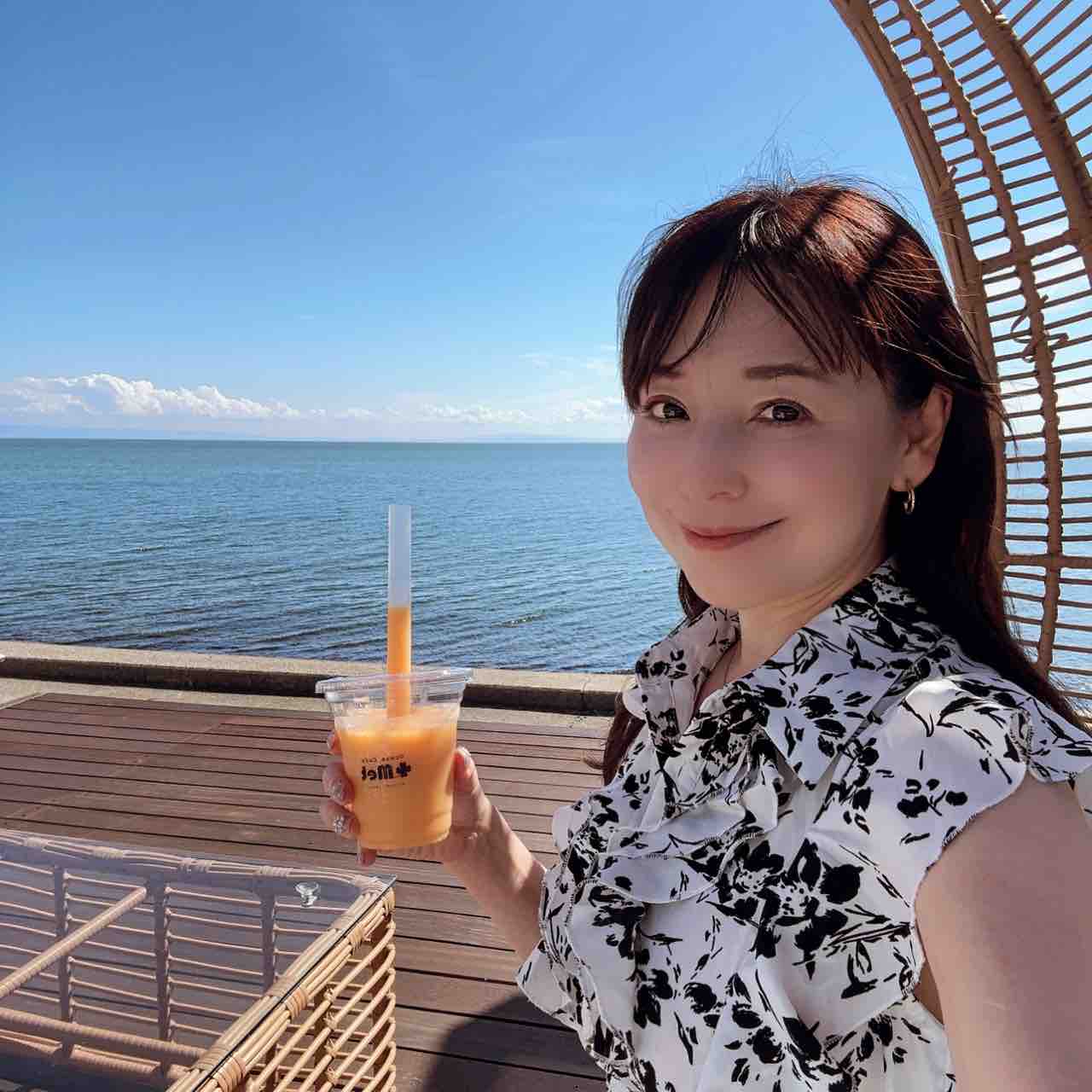 オーシャンカフェ➕met : ビットコインクイーン名波はるかのビットコインでEnjoyLife