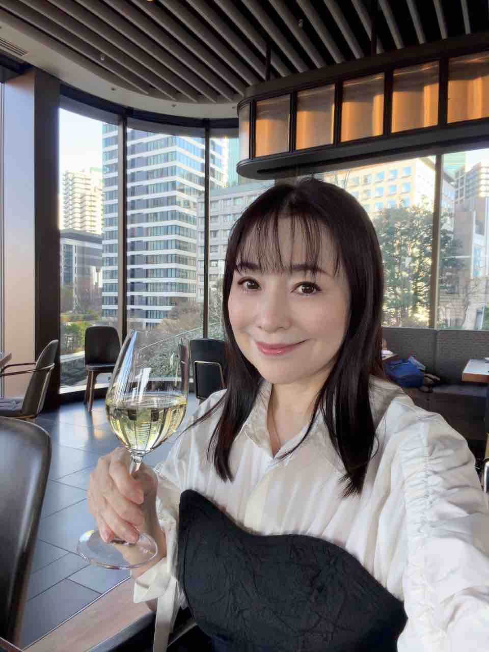 ジャヌグリル : ビットコインクイーン名波はるかのビットコインでEnjoyLife