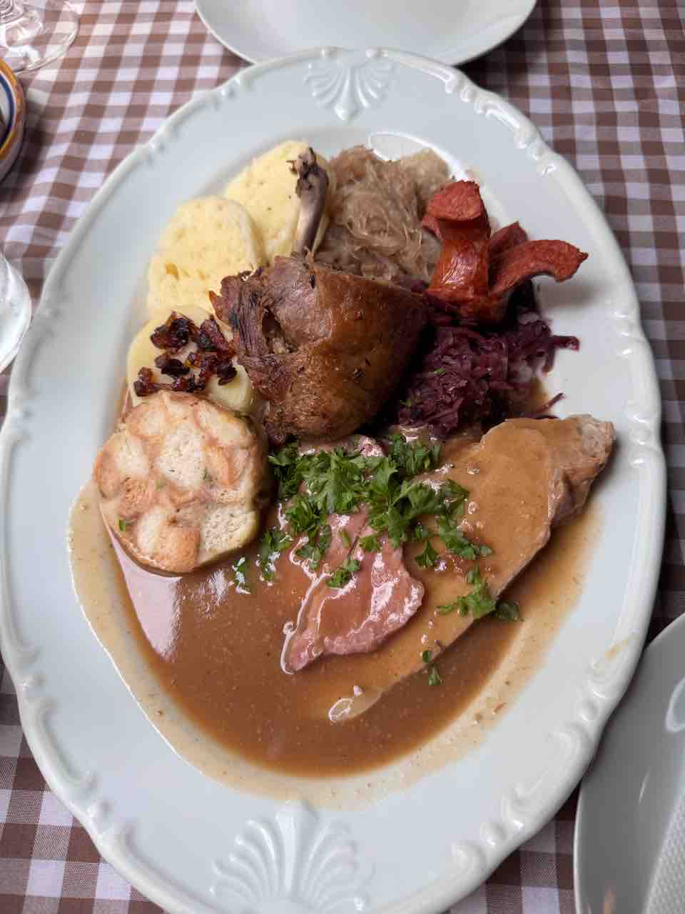 チェコ料理 : ビットコインクイーン名波はるかのビットコインでEnjoyLife