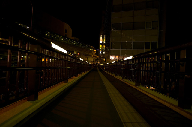 立川駅前スロープ