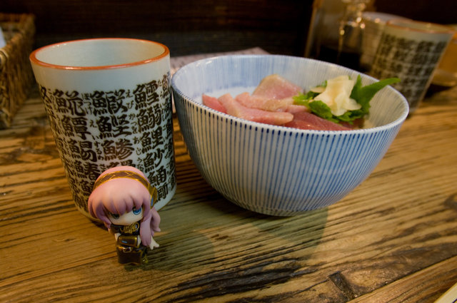 まぐろ丼とルカ