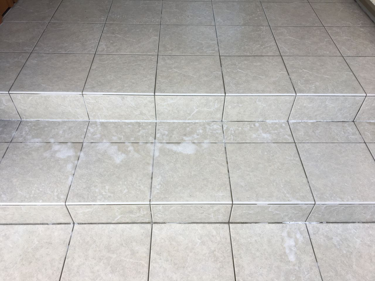 オキシクリーンで玄関掃除 住友林業の平屋