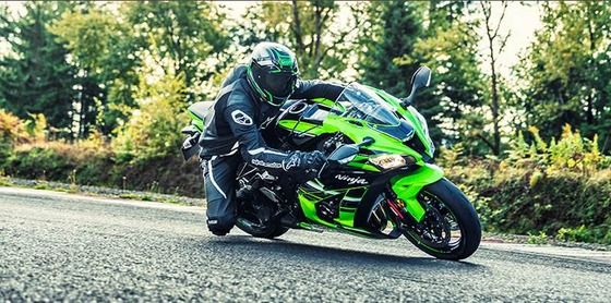 一人で車でドライブするのは楽しいのに一人でバイクでツーリングすると糞つまらないのは何故なのか