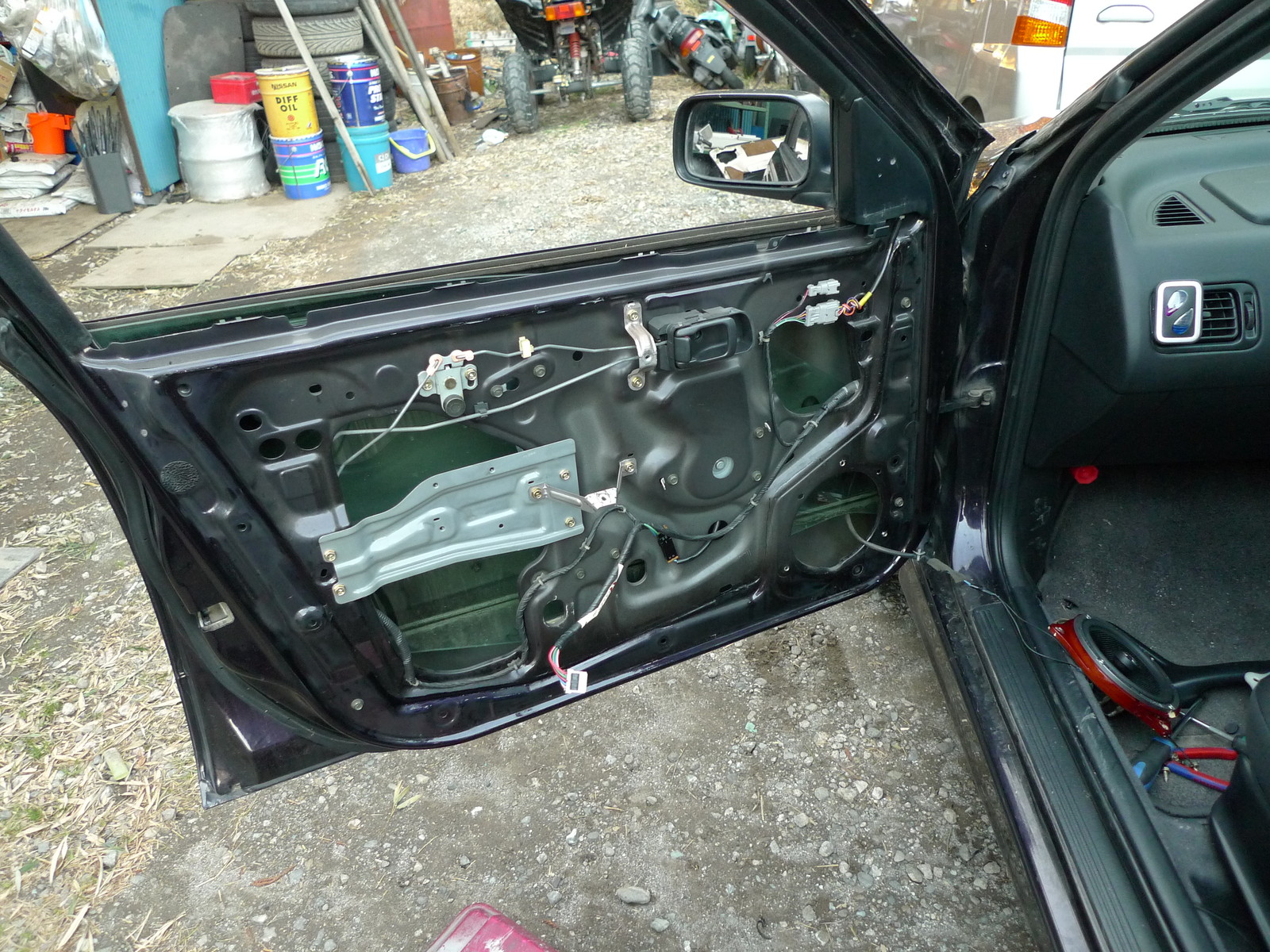 372 P11プリメーラワゴンにデッドニング処理 スピーカー交換 ゼファー750車検 他 神奈川横浜 春ノ木レーシング公式ブログ