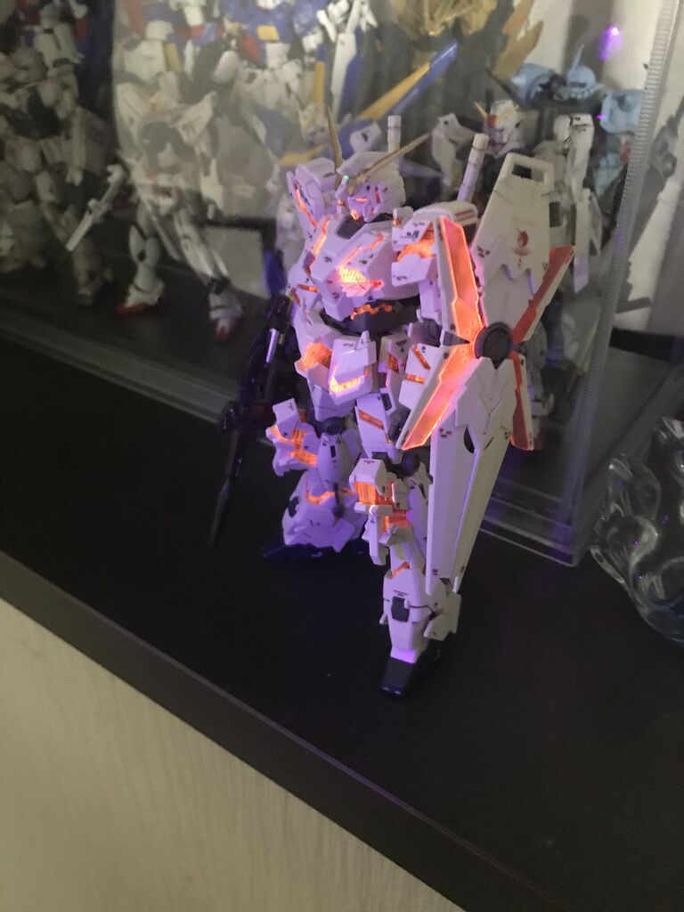 Hgucユニコーンガンダム デストロイモード 簡単仕上げ作例 レビュー ガジェットとホビーのブログ