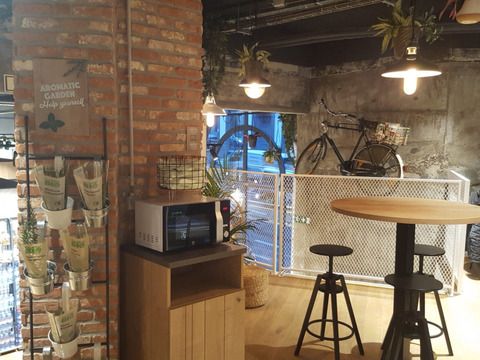 E65B05C9-B5DF-4A95-B871-9EF0D9230EFD