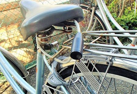 自転車のカギが壊れましたので コーナンで ヒロノツトム の 走れタコ