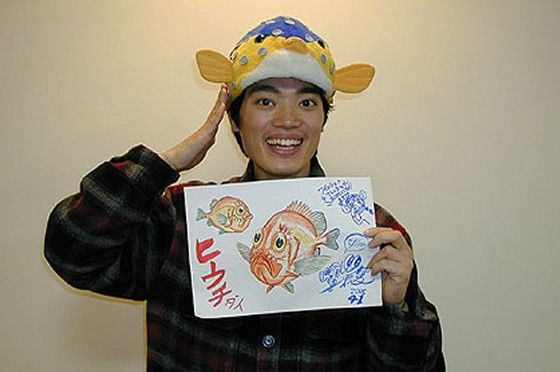 水木しげるさんのお別れの会にて さかなクン の喪服姿が話題に バズブログ 水木しげるさんのお別れの会にて さかなクン の喪服姿が話題に バズブログ