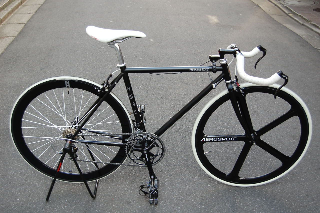 ロードバイク　Fuji STRATOS R フジ　ストラトス　アール Amazon | FUJI(フジ) STRATOS R 52センチ クロモリフレーム