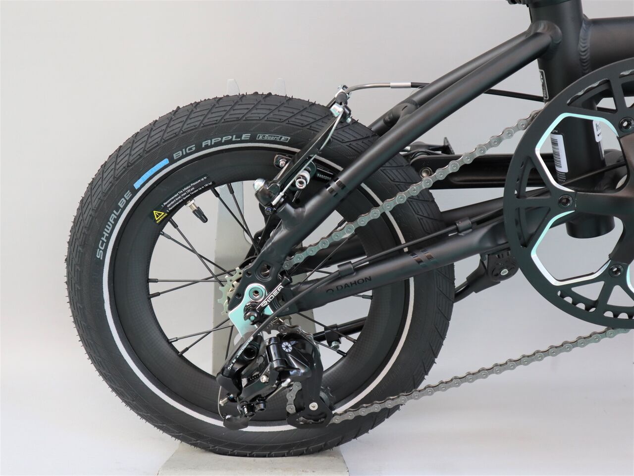 DAHON Carbon Wheel K3 に BIG APPLE を【橋輪Blog】 : 橋輪