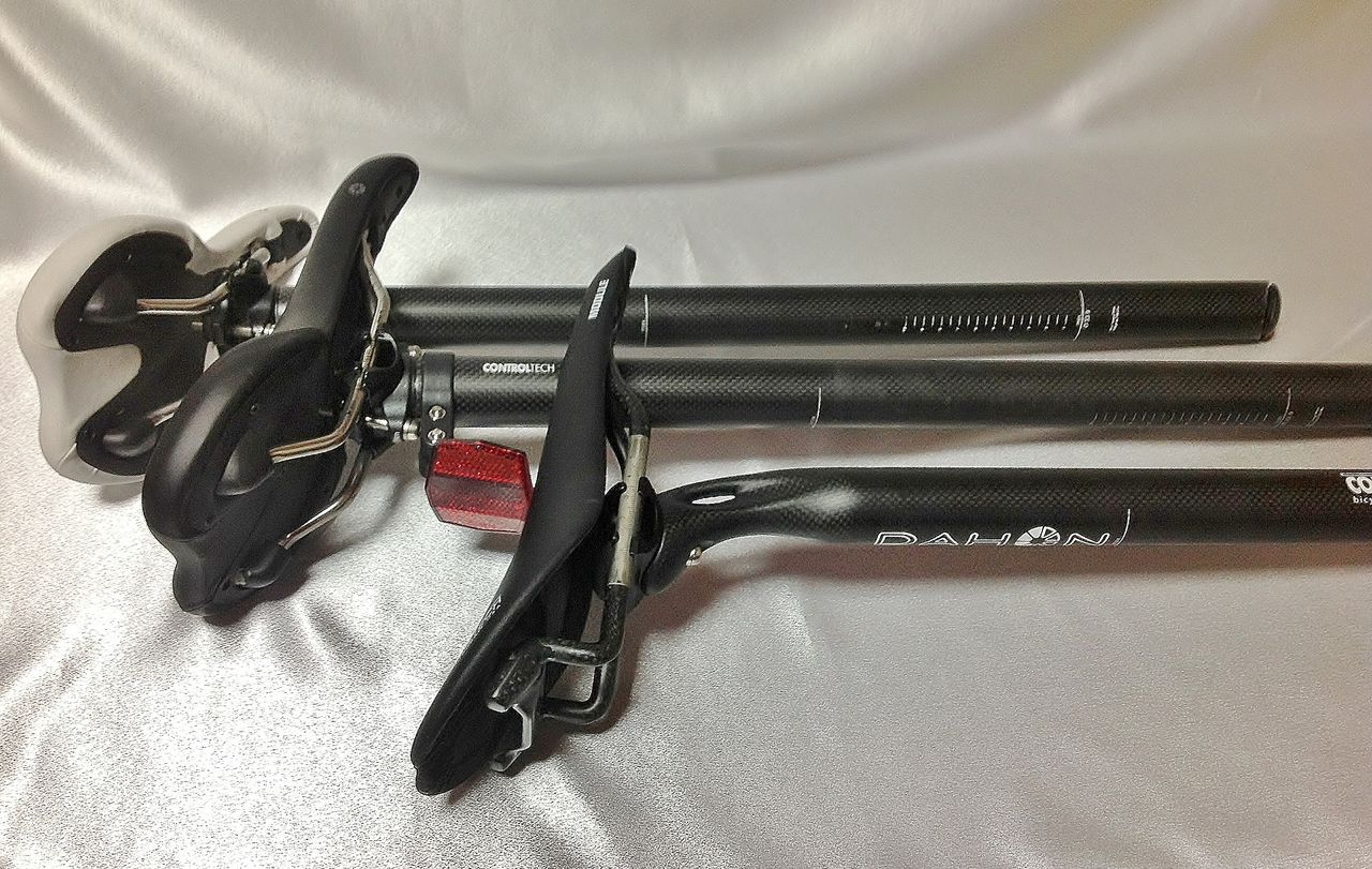 DAHON のカーボンシートポストが下がる件【橋輪Blog】 : 橋輪 DAHON のカーボンシートポストが下がる件【橋輪Blog】 : 橋輪