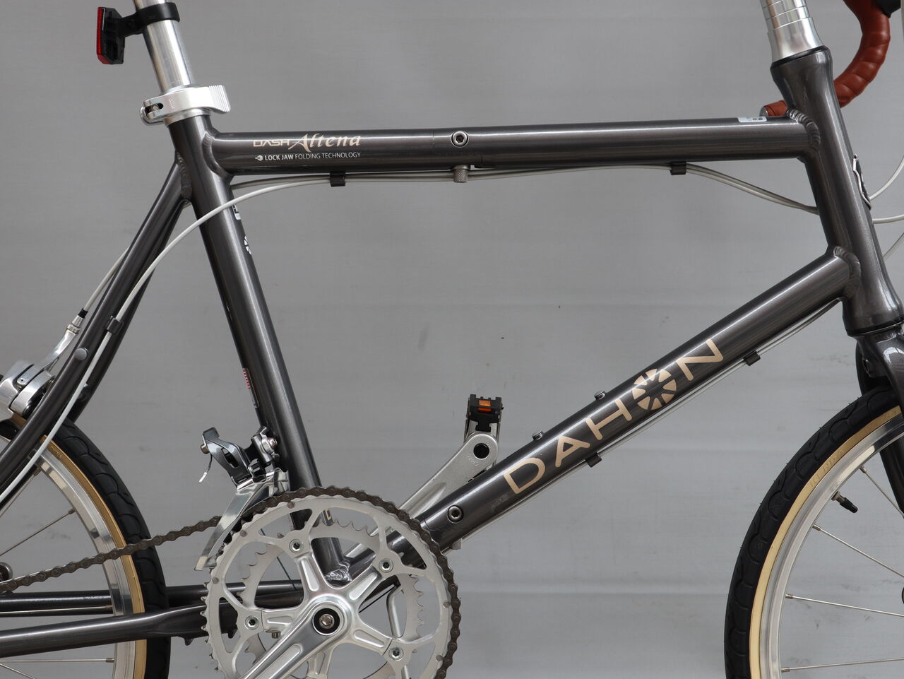 DAHON Dash Altena（2020モデル） メタリックグレー Mサイズ DAHON(ダホン) 折りたたみ自転車 DASH ALTENA ( ダッシュ