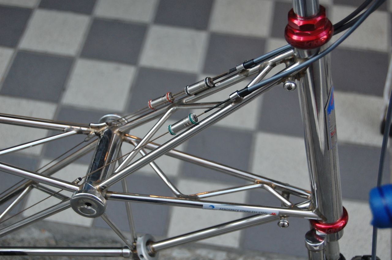 ALEXMOULTONアレックスモールトン用のフロントハブ　28穴 2017 MOULTON DOUBLE PYLON 【橋輪Blog】 : 橋輪