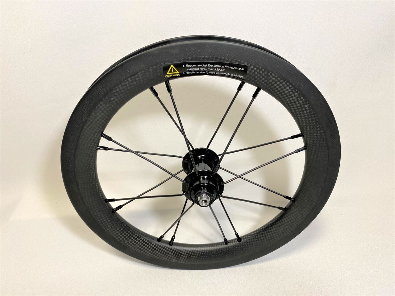 本日、DAHON K3 用カーボンホイール入荷しました!【橋輪Blog 本日、DAHON K3 用カーボンホイール入荷しました!【橋輪Blog