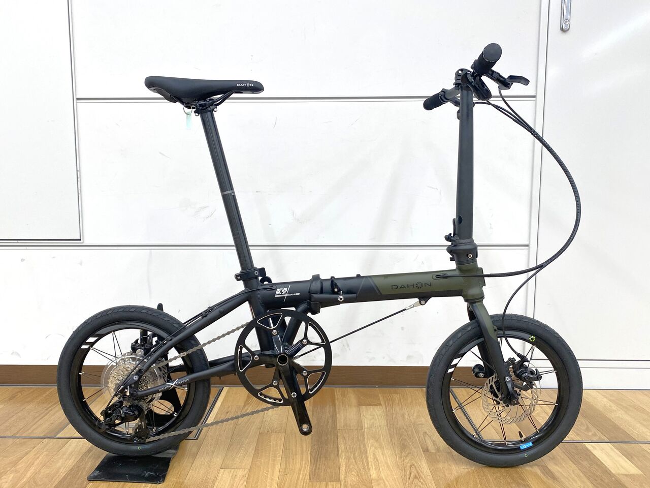期間限定特価】DAHON K9X オリーブ×ブラック 期間限定特価】DAHON K9X