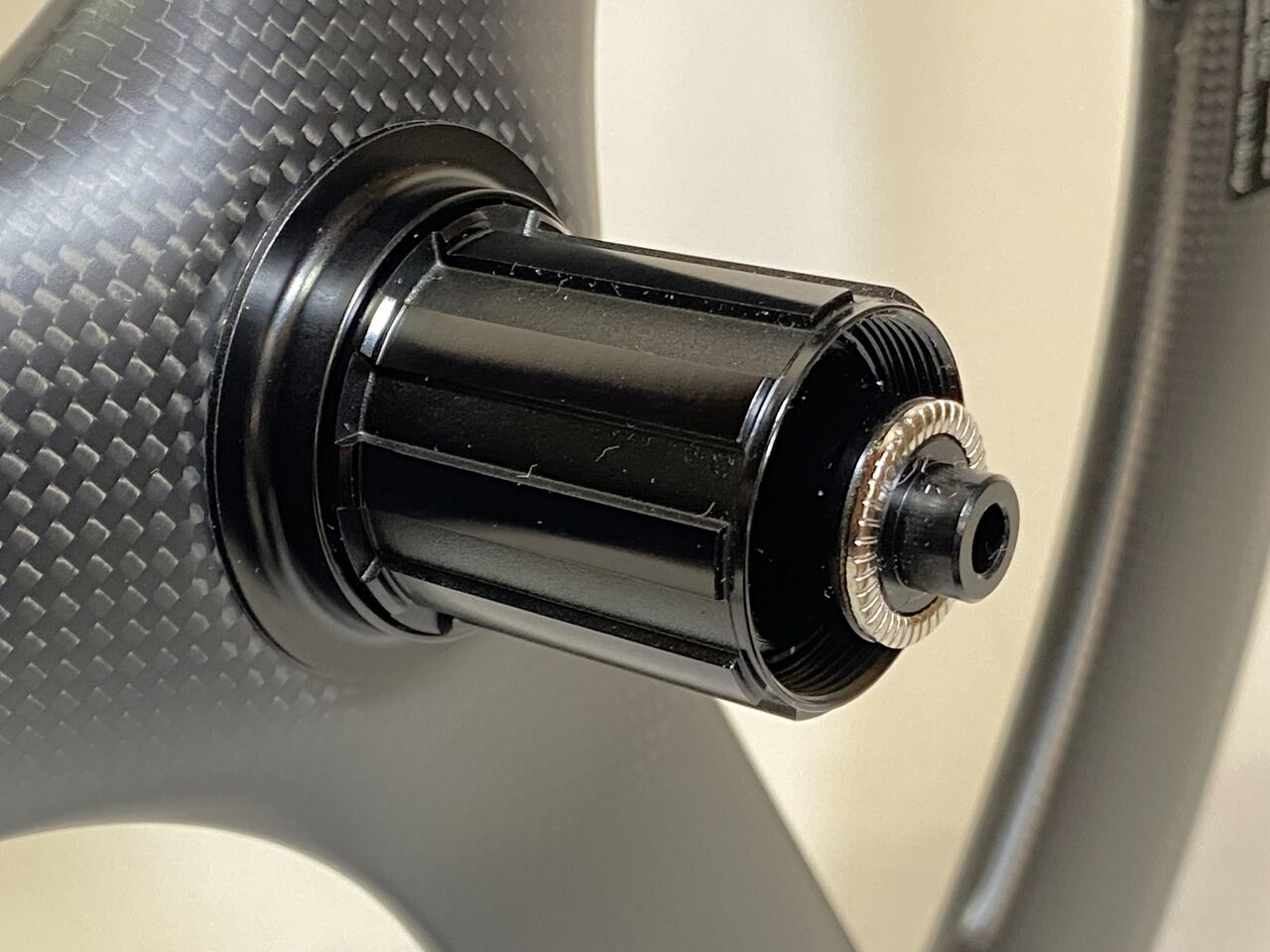 Kitt Custom Carbon Tri-Spoke Wheel のディスクリヤー少量入荷 Kitt Custom Carbon Tri-Spoke Wheel のディスクリヤー少量入荷